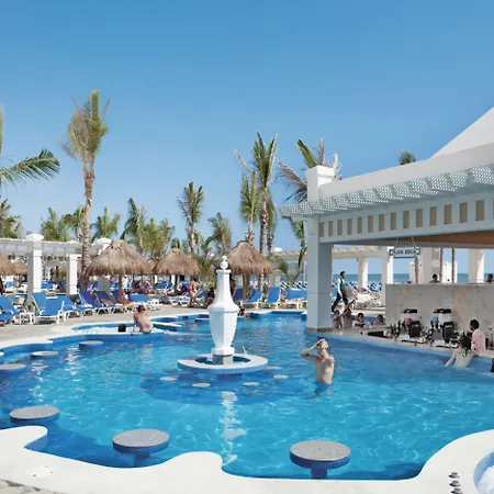 Hotel Riu Emerald Bay-3